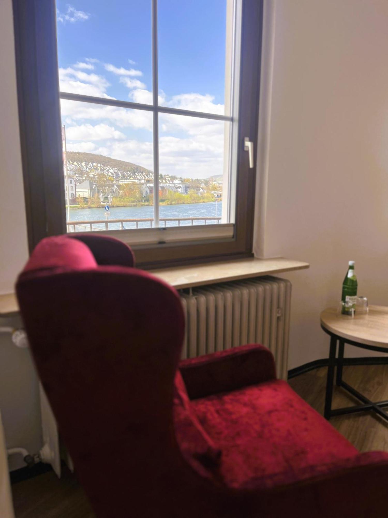 Moselhotel Roemischer Kaiser Бернкастель-Кюс Экстерьер фото